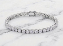 Charger l'image dans la galerie, Lab Grown Diamond Tennis Bracelet (9.66 ct. tw.)