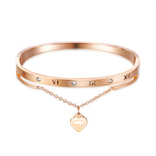 Charger l'image dans la galerie, Fancy Stainless steel HEART Bracelet