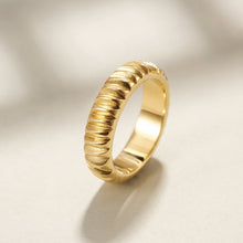 Load image into Gallery viewer, RIBBED STACKABLE RING

