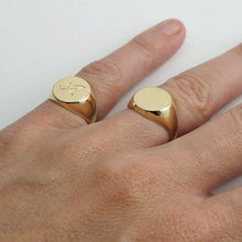 Load image into Gallery viewer, Personalized Round Signet Men's Rings in Yellow 10K Gold
